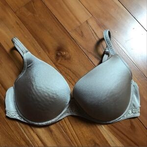 Elegant Bra 38C Gillian O’Malley vintage nude tan